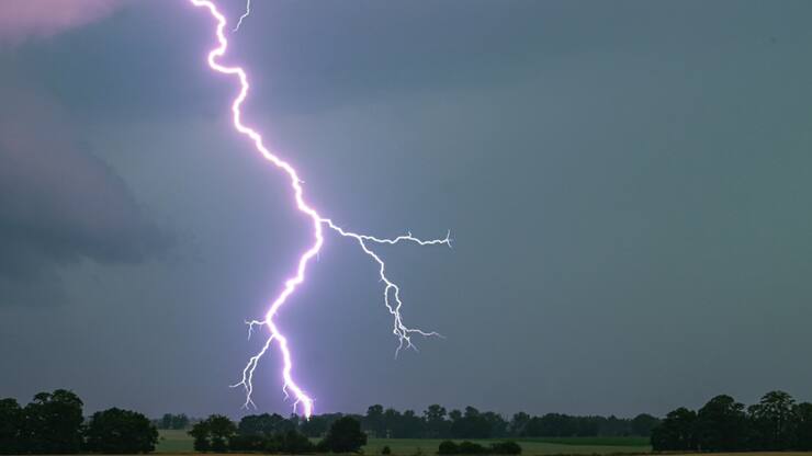 De nouveaux orages violents attendus au cours du week-end (illustration).
