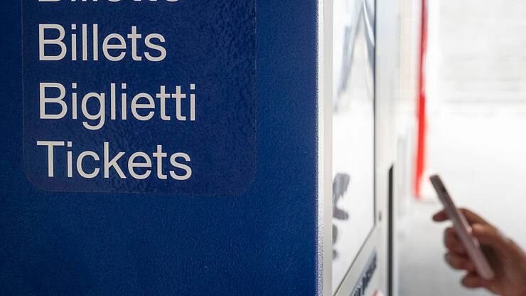 Les cartes à oblitérer sur papier resteront dans l'assortiment des transports publics jusqu'à ce que les solutions qui doivent leur succéder soient sur le marché (archives).