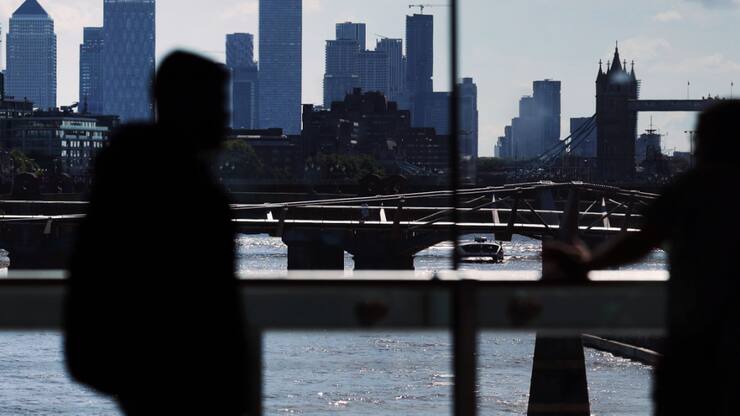 Les hausses de prix le mois dernier ont toutefois été plus soutenues que les attentes des économistes, qui tablaient sur un léger ralentissement de l'inflation à 1,9%. EPA/ANDY RAIN