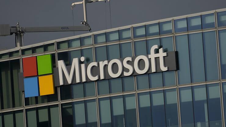 "Nos services sont en cours d'amélioration tandis que nous continuons à prendre des mesures d'atténuation", a écrit l'entreprise sur le réseau social X (ex-Twitter). (AP Photo/Thibault Camus, File)