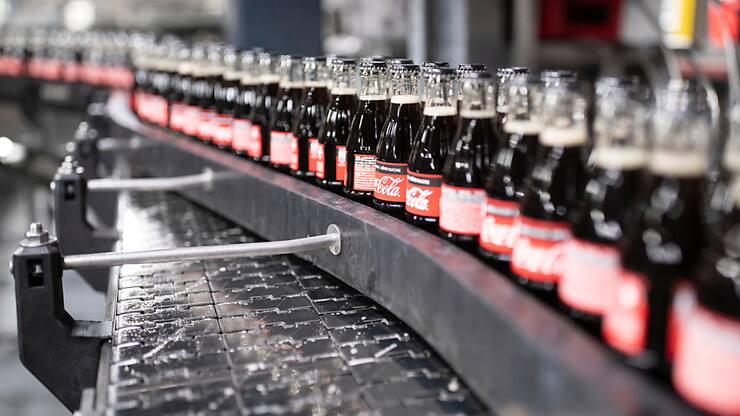 Son bénéfice net ressort à 2,41 milliards de dollars, en repli de 5% sous l'effet de l'impact négatif des changes. (KEYSTONE/Gaetan Bally)