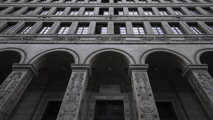 Malgré cette embellie, cantons et Confédération devront probablement patienter encore avant de bénéficier à nouveau d'une contribution de la part de l'institut d'émission. (KEYSTONE/Michael Buholzer).