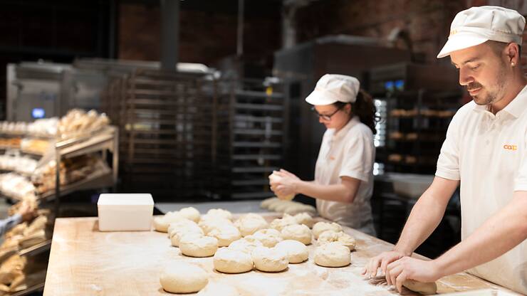 L'économie helvétique traverse une phase de faiblesse en ce milieu d'année, selon l'indice des directeurs d'achats (PMI) d'UBS publié vendredi. (KEYSTONE/Gaetan Bally)