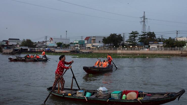 NLe Premier ministre cambodgien a inauguré lundi en grande pompe le chantier d'un canal entre le Mékong et le golfe de Thaïlande.