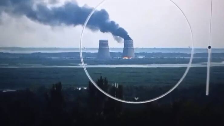 L'incendie, filmé par une caméra de surveillance ukrainienne, s'était déclaré sur la tour de refroidissement de la centrale nucléaire de Zaporijjia.