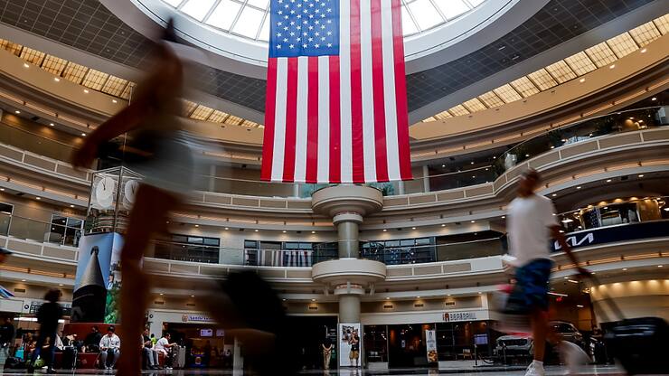 La progression du produit intérieur brut (PIB) des Etats-Unis entre avril et juin avait été portée par la consommation et l'investissement. EPA/ERIK S. LESSER