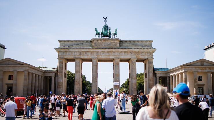 Le pays sort d'un deuxième trimestre qui a vu le Produit intérieur brut reculer de 0,1% par rapport au trimestre précédent et les mois à venir ne sont guère prometteurs. EPA/CLEMENS BILAN