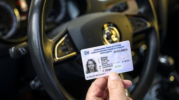 Les détenteurs de permis bleu risquent une amende de 20 francs s'ils ne se mettent pas à jour d'ici novembre (image d'illustration).