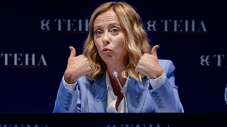 Laisser tomber l'Ukraine "n'apportera pas la paix, mais le chaos", a averti samedi à Cernobbio (I) la Première ministre italienne Giorgia Meloni.