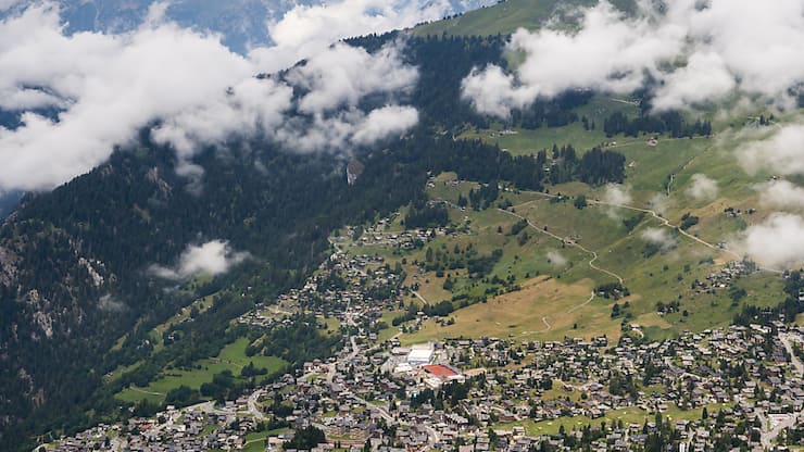 Aujourd'hui, 90% des résidences secondaires en Suisse se trouvent dans les cantons du Valais (31%), des Grisons (25%), du Tessin (16%), de Berne (9%) et de Vaud (9%) (archives).
