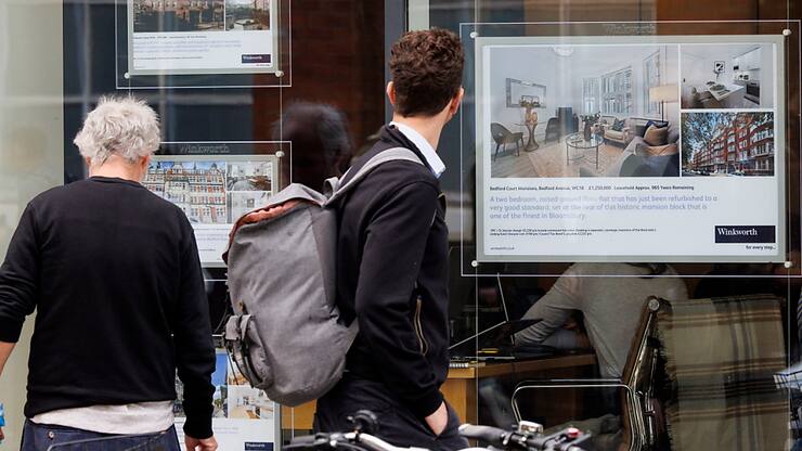 Pour le premier trimestre 2025, Moneypark prévoit des taux d'intérêt "plutôt stables". (EPA/TOLGA AKMEN)