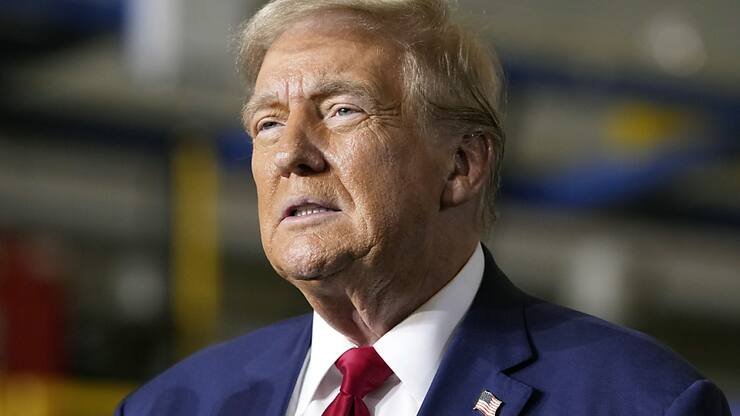 Donald Trump a menacé vendredi de poursuivre Google qu'il accuse de mettre en avant des articles lui étant défavorables