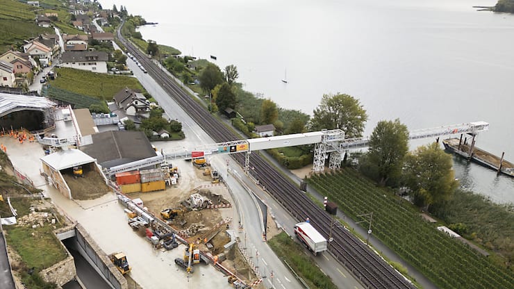 Le percement du tunnel de Gléresse a démarré sur la rive du lac de Bienne.