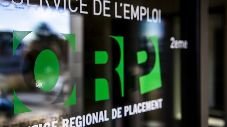 Les experts ont une nouvelle fois revu à la hausse leurs estimations pour le taux de chômage en Suisse fin 2024. (archive)