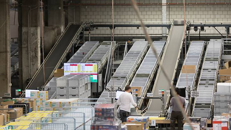 Affichant une surface d'environ 90'000 mètres carrés, le nouveau site allemand de Galaxus rivalisera en taille avec le plus grand centre logistique existant à ce jour en Suisse, à Wohlen, en Argovie (archives).