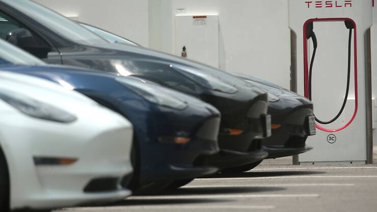Entre juillet et septembre, le constructeur américain de voitures électriques Tesla a livré 462'890 véhicules, dont 439'975 Model 3/Y. (archives)