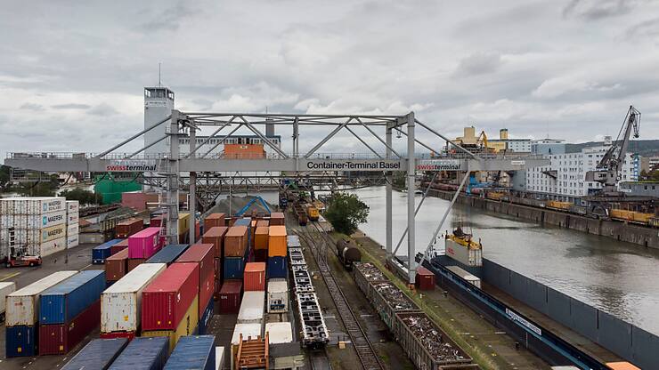 La balance du commerce extérieur suisse a reculé en septembre, pénalisée par des exportations en baisse. (archive)