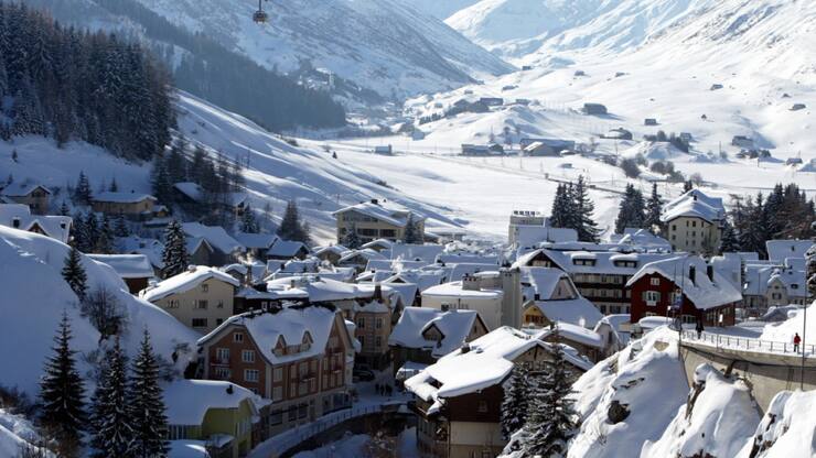 Outre l'hôtel, Implenia réalisera une partie de la route d'accès et un toit de protection contre la neige à Andermatt (archives).
