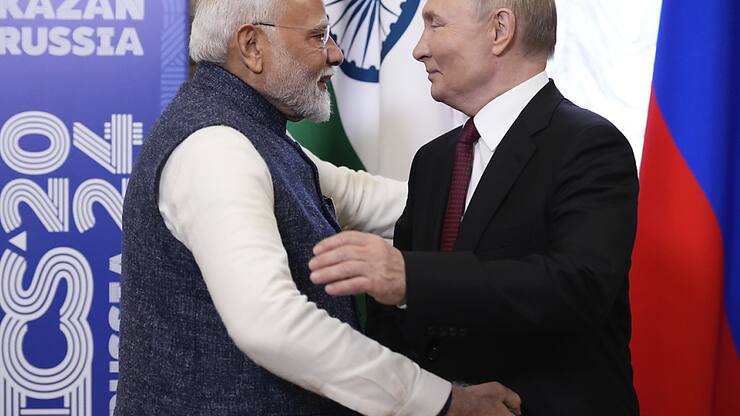 Une vingtaine de dirigeants, dont ici le Premier ministre indien Narendra Modi, ont rencontré le président russe Vladimir Poutine.