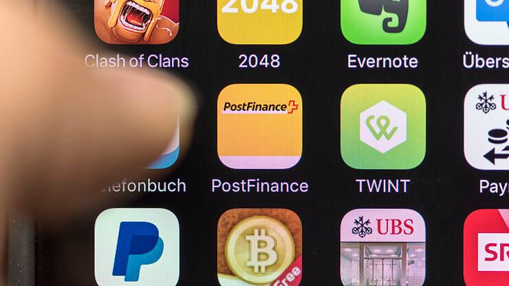 Les crédits et emprunts en ligne pour les grandes entreprises, les PME et les collectivités de droit public a représenté environ 70% du volume total des crédits en ligne,  atteignant 13,2 milliards de francs. (archive)