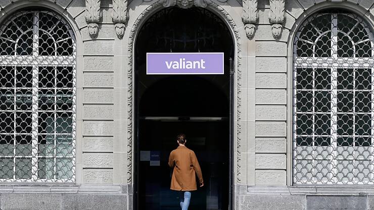 Les récentes baisses de taux par la Banque nationale suisse (BNS) ont entraîné un repli du résultat brut des opérations d'intérêts (archives).