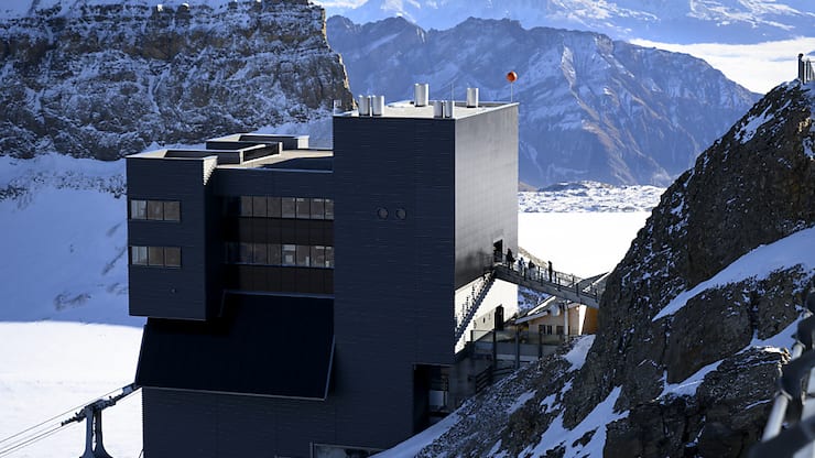 Le nouveau restaurant Botta a été inauguré jeudi à Glacier 3000.