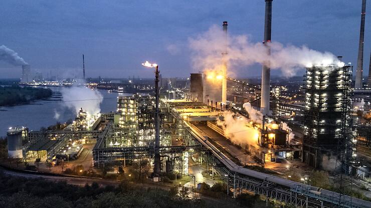 Pour le prochain exercice, le groupe d'Essen s'attend à sortir du rouge, avec un bénéfice net attendu entre 100 et 500 millions d'euros.