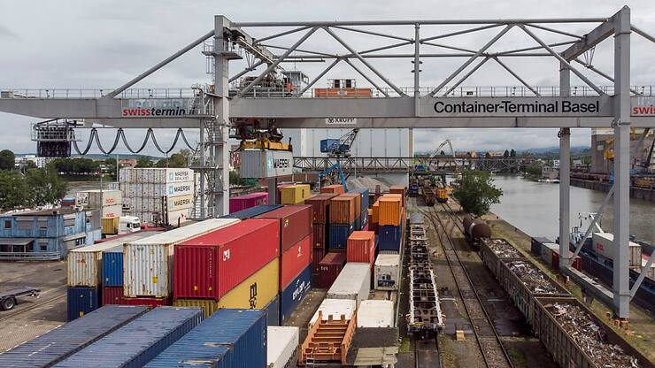 Les transports de marchandises ont nettement diminué en Suisse en 2023, sur la route comme sur le rail. (Photo d'archives)