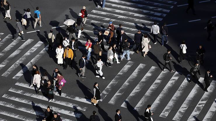 Dans l'archipel nippon, la consommation continue à pâtir de l'inflation, quasi-systématiquement supérieure ou égale à 2% depuis deux ans (archives).
