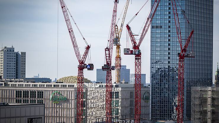 Les Chambres fédérales veulent légiférer sur les salaires cantonaux minimaux. Le Conseil fédéral lui soumet un projet à contre-coeur (archives).