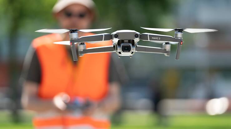 Le Conseil fédéral veut réglementer plus strictement l'espace aérien suisse pour les drones à l'avenir (photo d'archives)