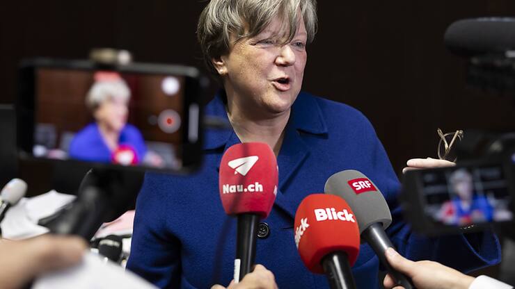 Les milieux économiques saluent les conclusions de la Commission d'enquête parlementaire (CEP) sur la chute de Credit Suisse. Ici, Isabelle Chassot, présidente de la CEP. (archive)