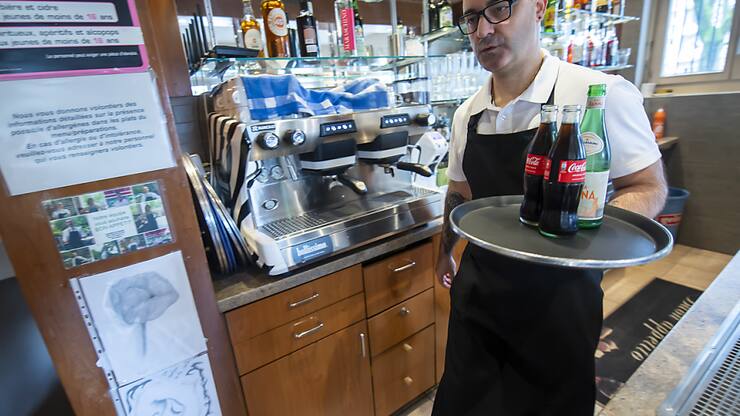 Les restaurateurs ont vu leurs chiffres d'affaires reculer de 2,7%. Ici, une pizzeria à Genève. (archive)