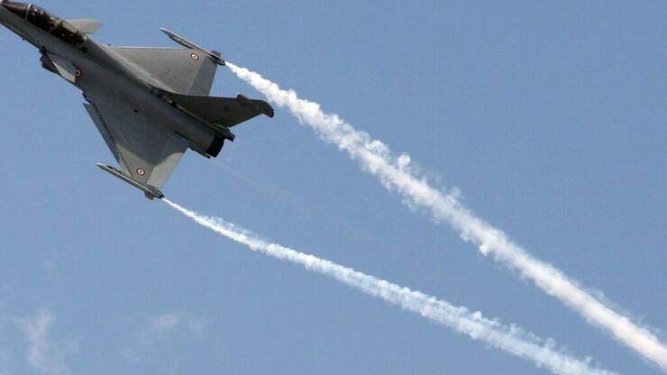 Quatorze ont été livrés à la France et sept à l'exportation. Le groupe avait annoncé une prévision de 20 avions pour l'année écoulée.