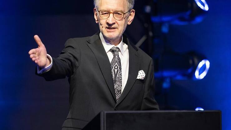 Les éditeurs suisses veulent être indemnisés pour l'utilisation des contenus journalistiques par les plateformes d'intelligence artificielle (IA), a déclaré jeudi le président de l'association des éditeurs alémaniques Schweizer Medien (VSM), Andrea Masüger.