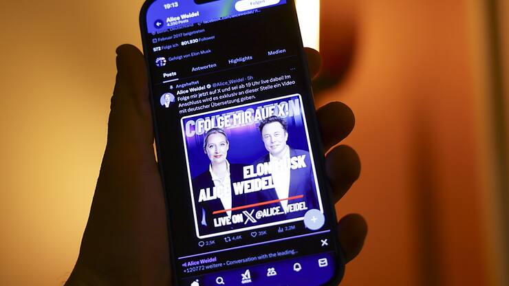 La Commiassion européenne approfondit son enquête contre X après les nouvelles provocations d'Elon Musk, notamment son interview diffudsé sur X avec la co-présidente du parti Alternative pour l'Allemagne (AfD) et candidate principale aux élections fédérales, Alice Weidel, à Essen.