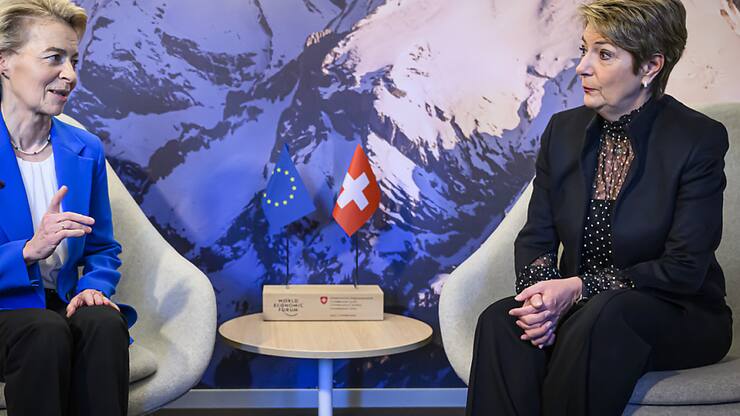 Les deux femmes se sont rencontrées en privé, une heure environ avant l'ouverture officielle du WEF à Davos.