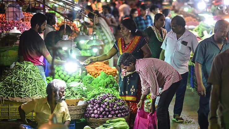 L'économie indienne devrait connaître une croissance économique de 6,3% à 6,8% sur son prochain exercice financier, une des plus performantes au monde mais moins dynamique qu'espéré. (archives)