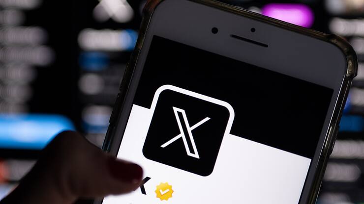 De plus en plus de monde tourne le dos au réseau social X, détenu par Elon Musk, proche de Donald Trump (image prétexte).