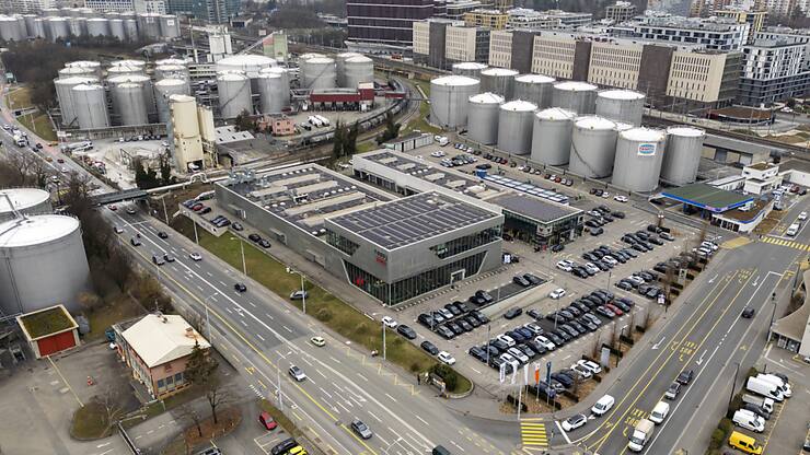 Genève veut réduire l'emprise des pétroliers à Vernier pour urbaniser le secteur. Le canton en abrite encore 120, sans avoir aucune obligation légale de le faire.