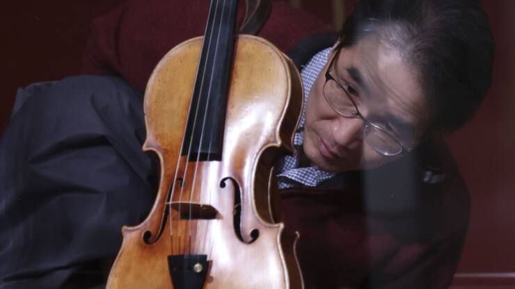 Ce qui rend le Joachim-Ma Stradivarius si extraordinaire, c'est sa sonorité exceptionnelle, riche, complexe et pleine de profondeur, a souligné Sotheby's.