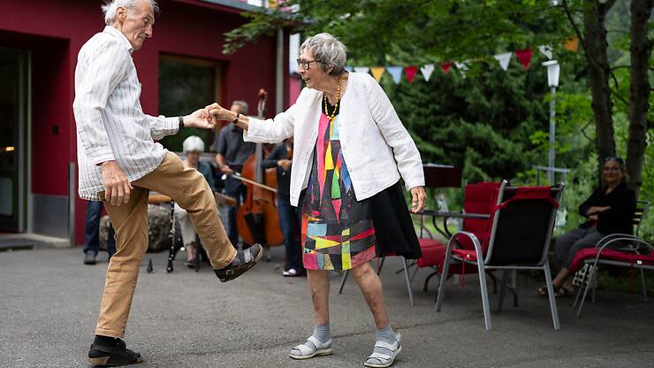 Les sénateurs ont fait un pas en direction des couples mariés mardi.