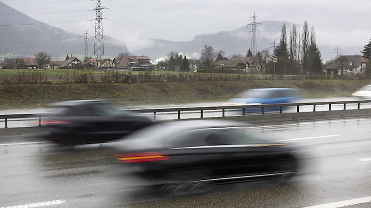 Excès de vitesse et conduite en état d&#8217;ébriété constituent les motifs de retrait les plus fréquents (image d'illustration).