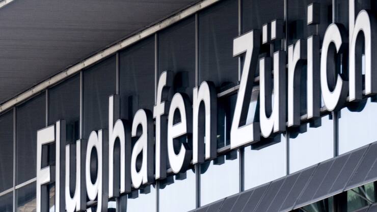 Malgré la suppression du français pour les annonces, "les francophones ne sont pas perdus, grâce aux nouvelles technologies", estime l'aéroport de Zurich, "presque tous les navigateurs Internet proposant des traducteurs intégrés".