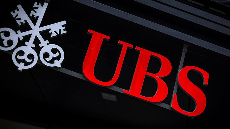 La règlementation du niveau des fonds propres sera au final prise par les députés suisses. "Comparé au standard international, UBS est bien loin de souffrir de surrèglementation", a étayé Stefan Walter.