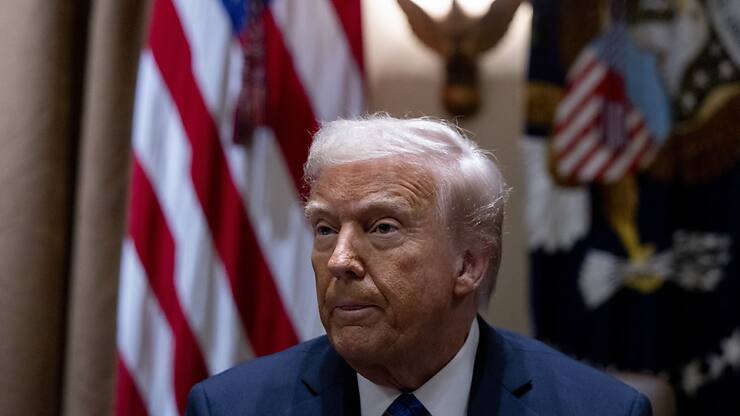 Donald Trump avait minimisé mardi cette fuite spectaculaire, la qualifiant de simple "pépin" émanant d'un journaliste "tordu".