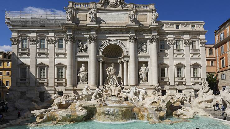 L'inflation est alimentée aussi par la hausse des prix alimentaires bruts (+3,3% contre 2,9%). Sur un mois, les prix à la consommation ont augmenté de 0,4%.