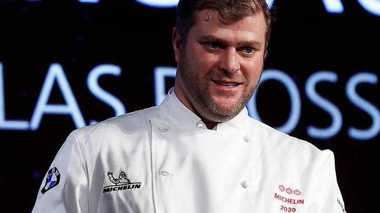 Christopher Coutanceau ici en 2020 lorsqu'il obtient sa 3e étoile. Elle lui sera entretemps retirée et ce lundi il la récupère.