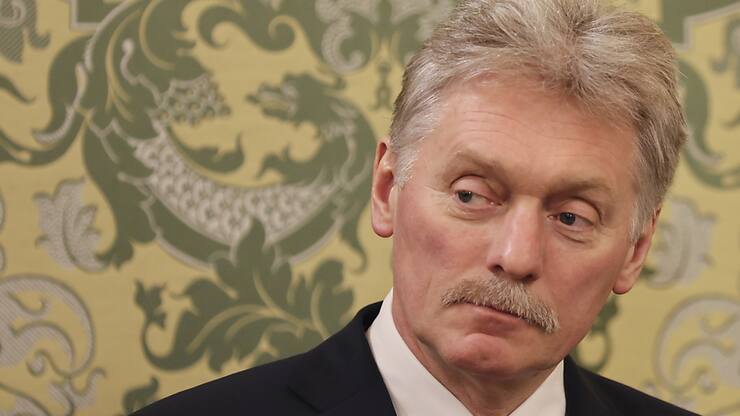 Selon le Kremlin, "énormement" de questions restent à résoudre pour conclure une trêve avec Kiev. "C'est lié à l'incapacité du régime de Kiev à contrôler plusieurs groupes extrémistes (...) et aux projets d'une militarisation ultérieure" de l'Ukraine, a déclaré le porte-parole russe Dmitri Peskov.