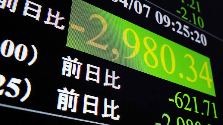 Face à la panique boursière, Trump a promis "des accords sur mesure, pas du prêt-à-porter, mais de la haute couture" avec ses alliés commerciaux asiatiques (image symbolique).